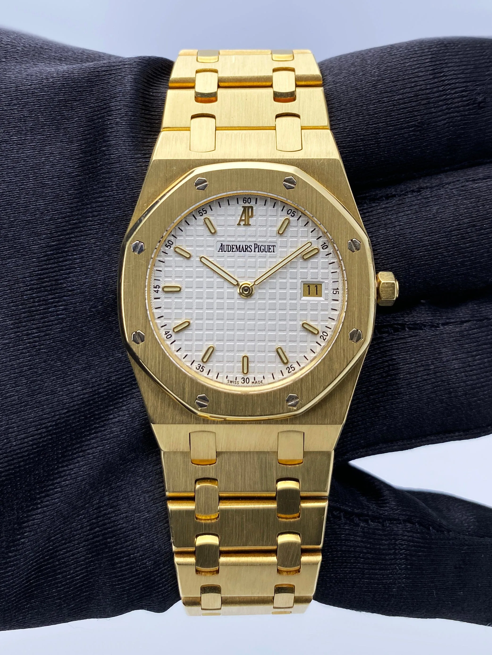 Audemars Piguet Royal Oak 56175BA White Dial 18K Yellow Gold Watch