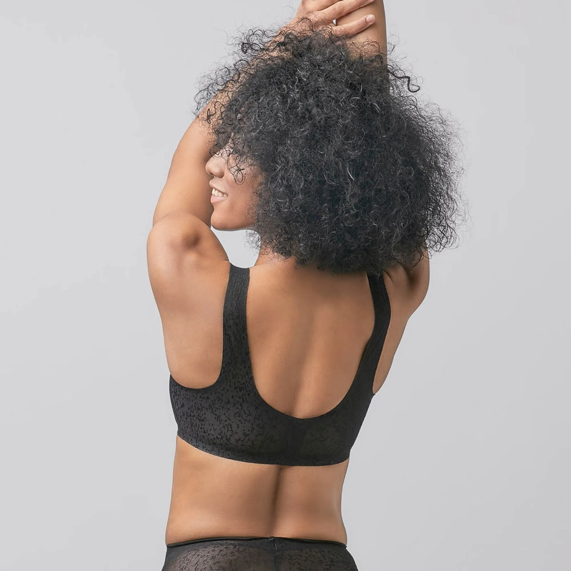 Invisible Lightmesh Extra Skin™ Bra Top - Black