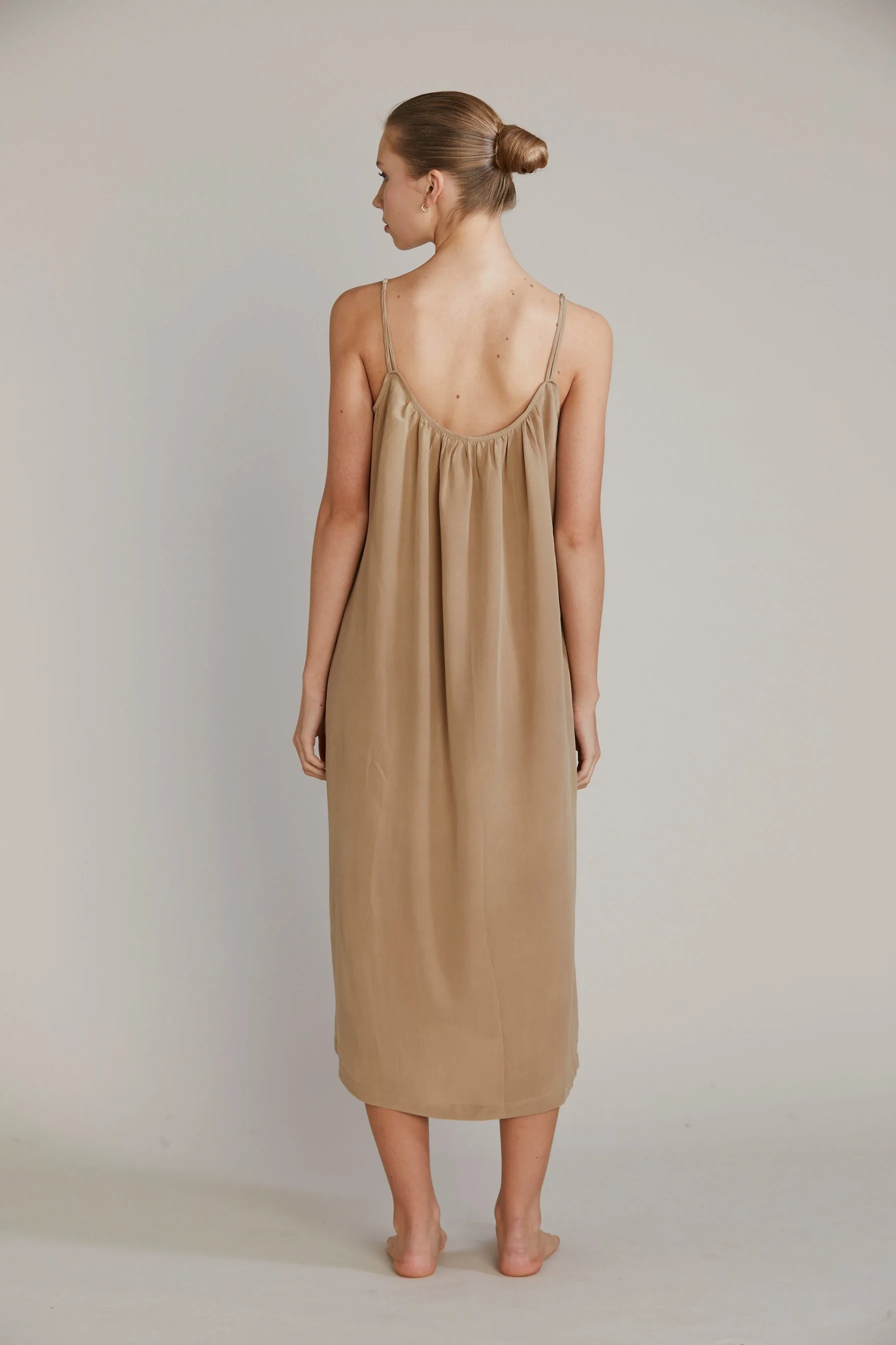 Victoria Silk Nightgown - Biscuit